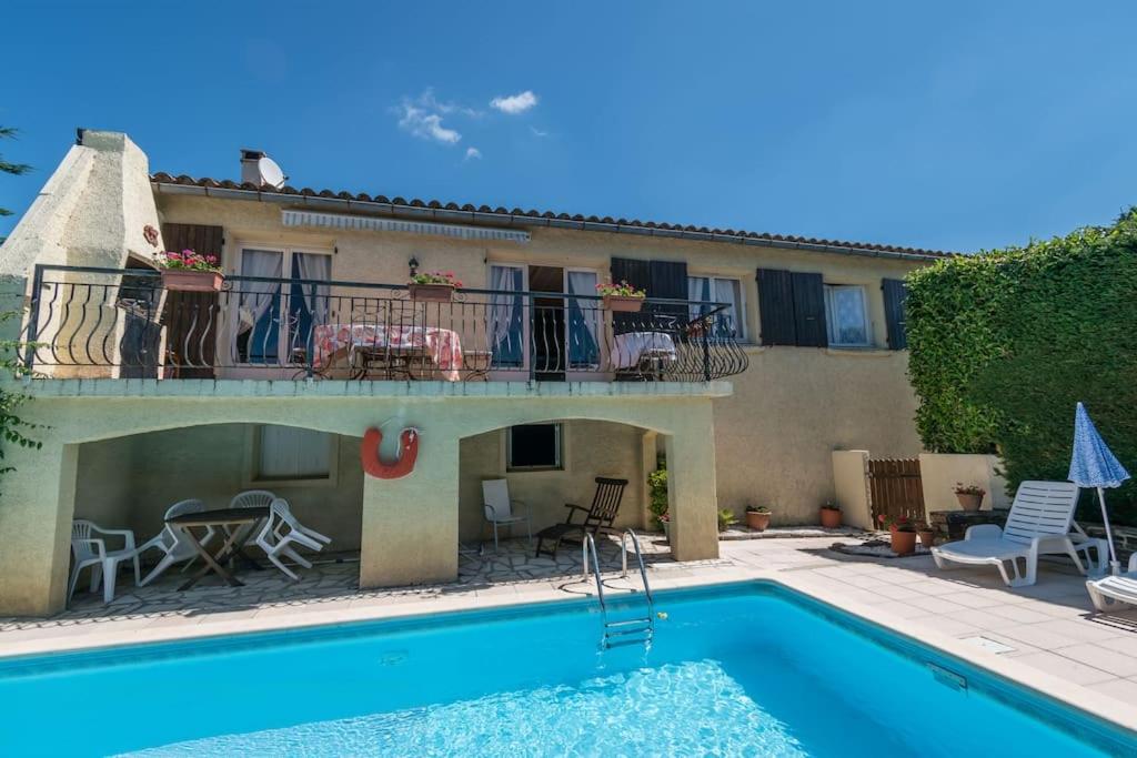 The house seen from the pool